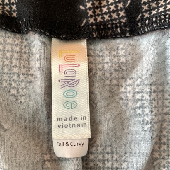 Women’s LuLaRoe Tall & Curvy Leggings Bundle- Mickey Mouse & Cute Patterns - Picture 7 of 10